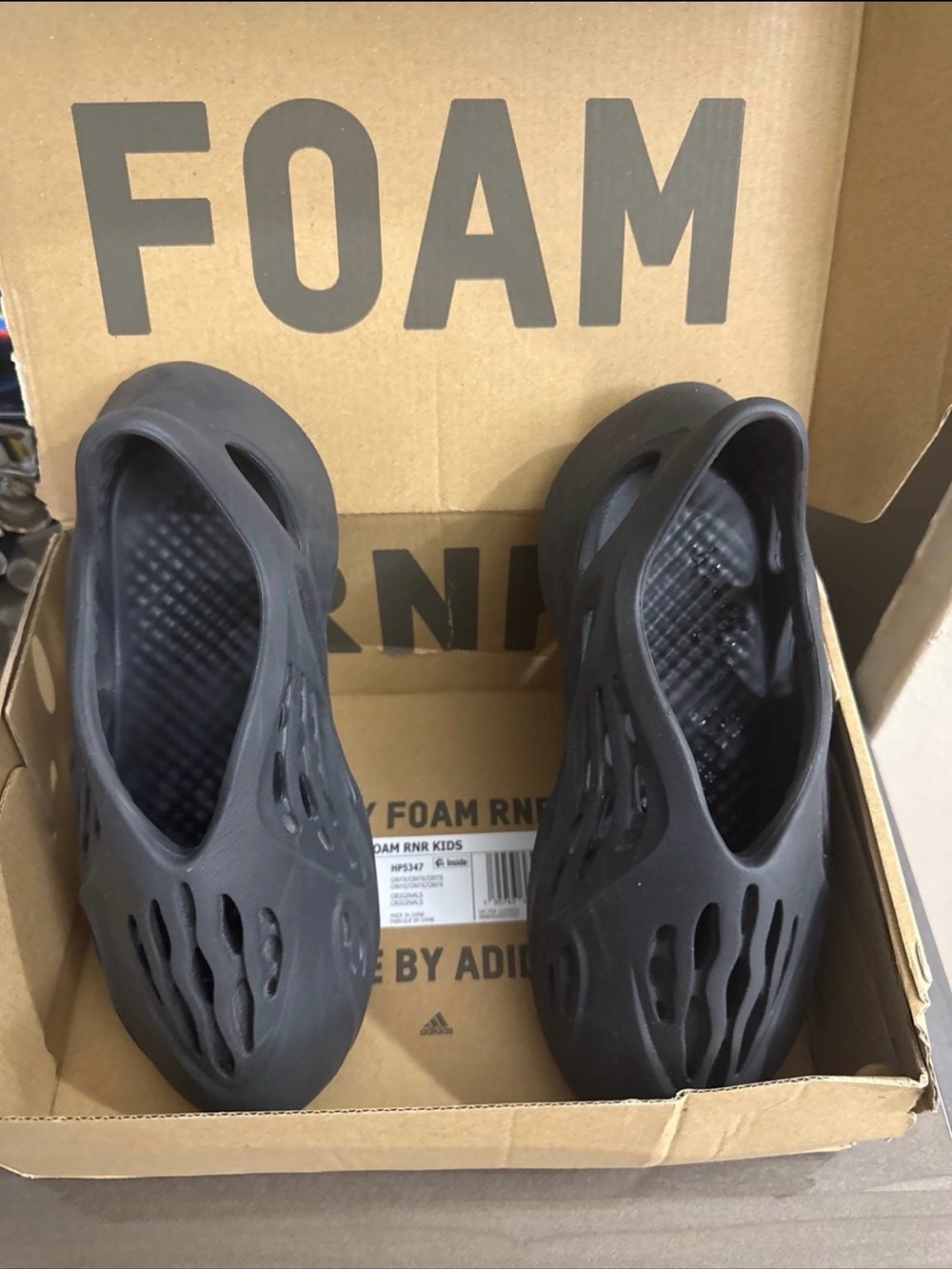 Yeezy Kids Foam-Style Slip-On Sandals - Black